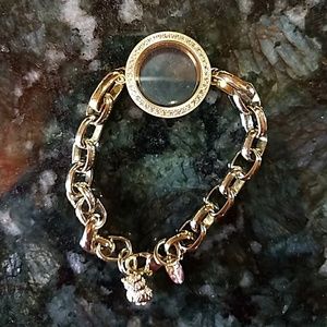 Gold plated link locket